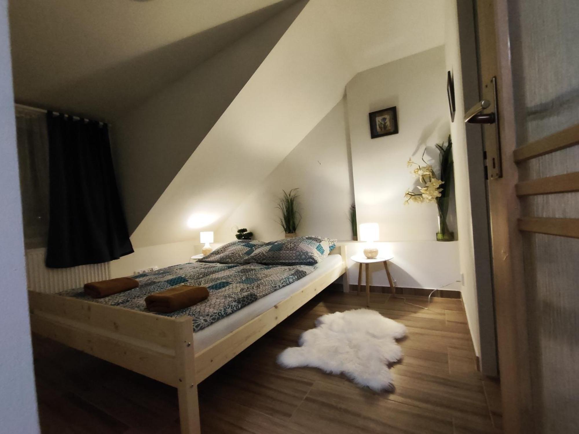 Kralovak Apartment Kraluv Dvur ภายนอก รูปภาพ
