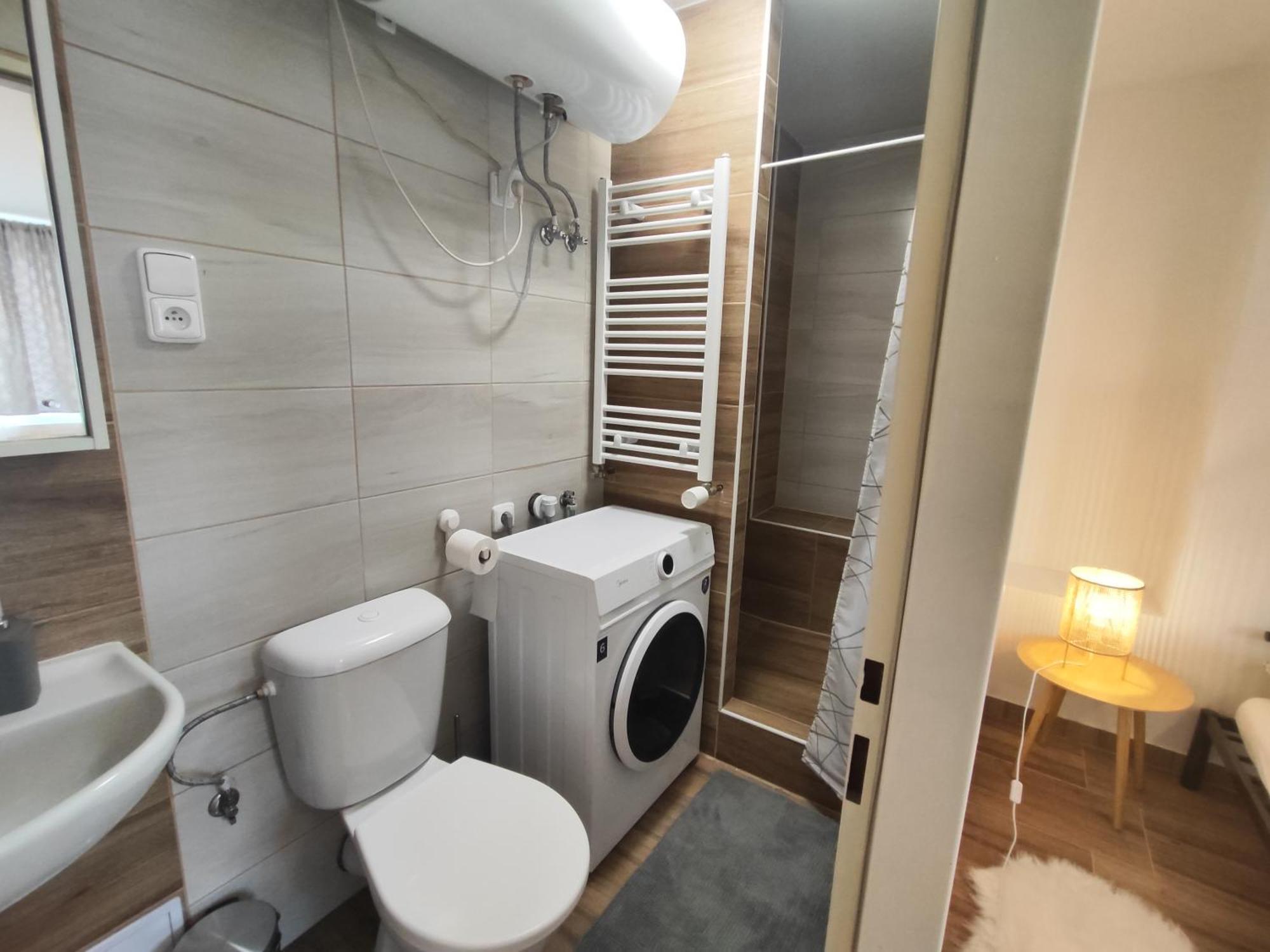 Kralovak Apartment Kraluv Dvur ภายนอก รูปภาพ